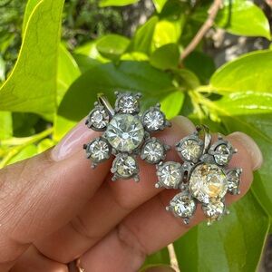 Vintage Crystal Cluster Clip-On Earrings - Clear Crystal